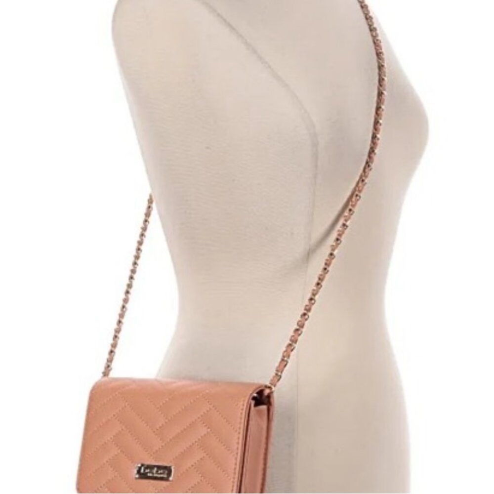 bebe Peach Quilted Chain Crossbody Bag - Picture 4 of 6